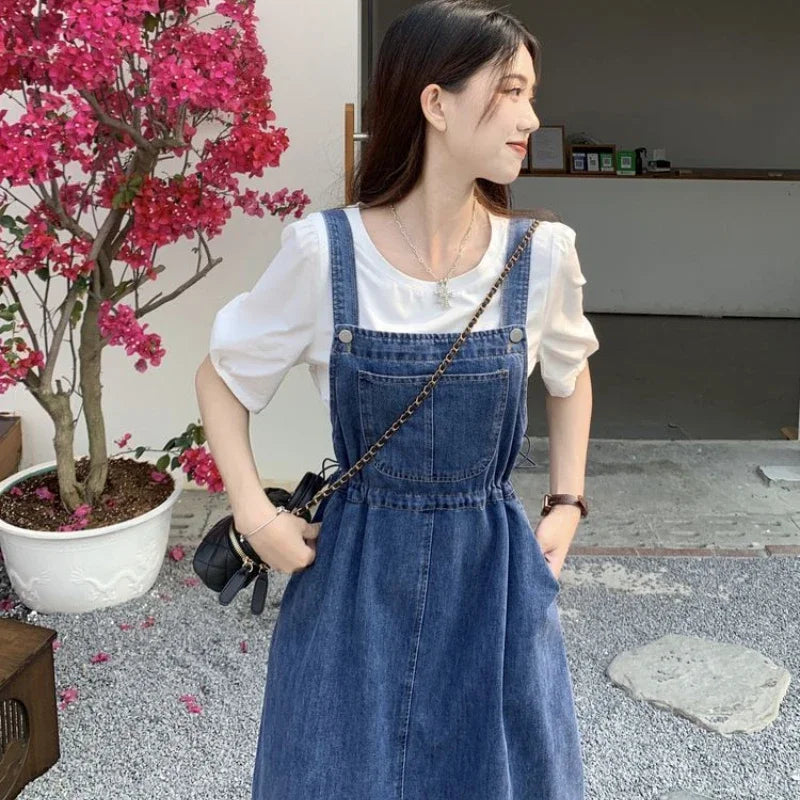 vêtement féminin en denim