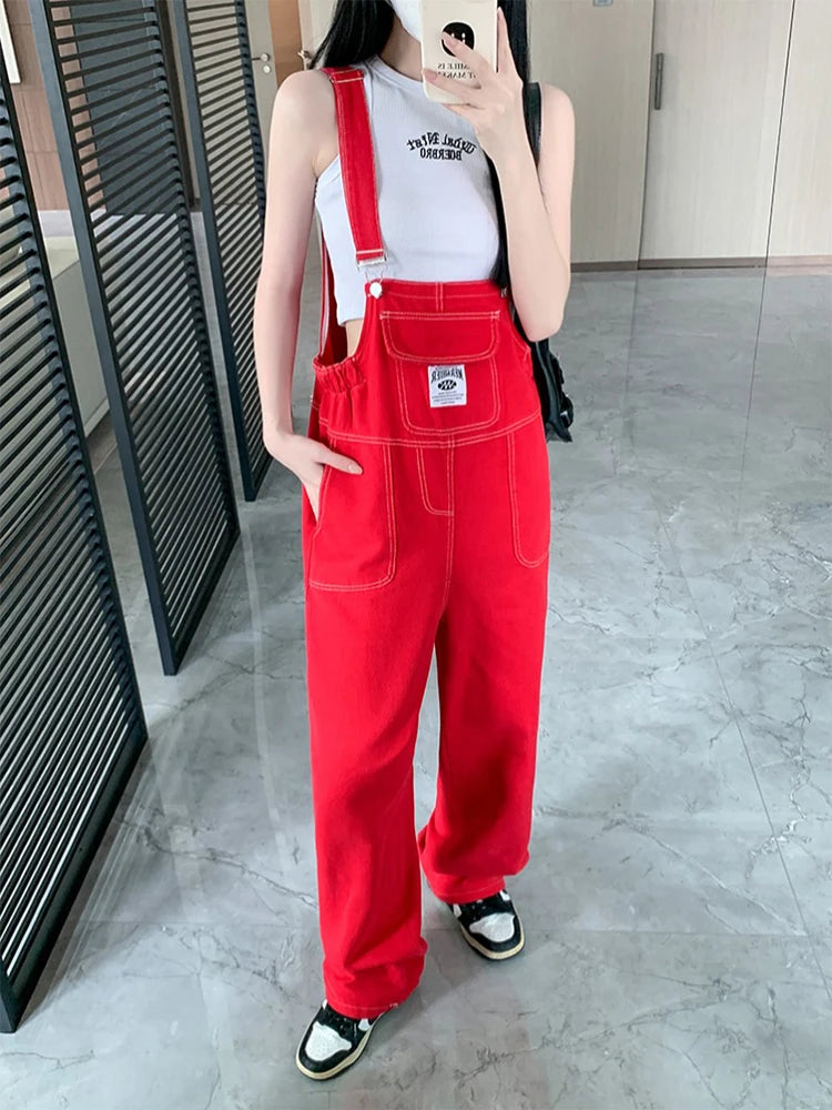 style urbain salopette rouge
