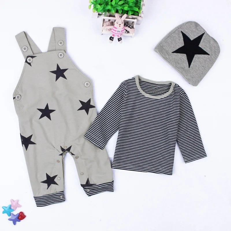 style bébé salopette étoilée