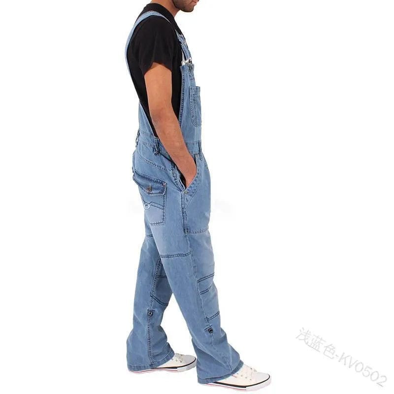 homme en salopette baggy